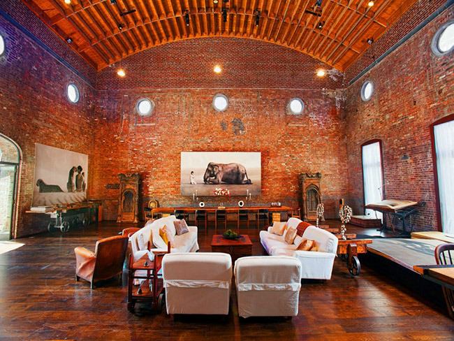 red-brick-room