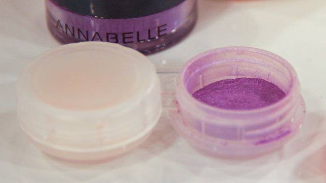 store-make-up-in-contact-lens