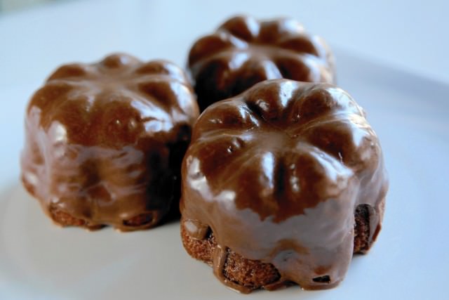 Pumpkin-Muffin-with-cinnamon-glaze-640x427