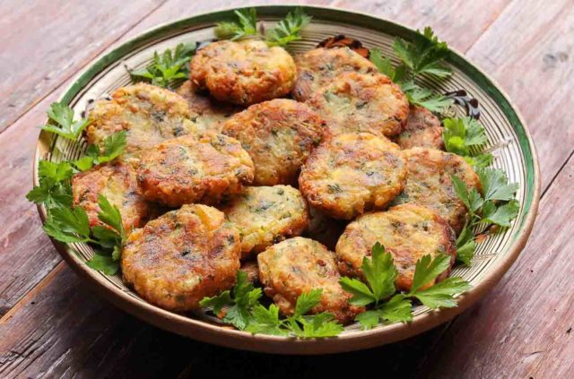 Aloo Tikki Pakistani Street Food