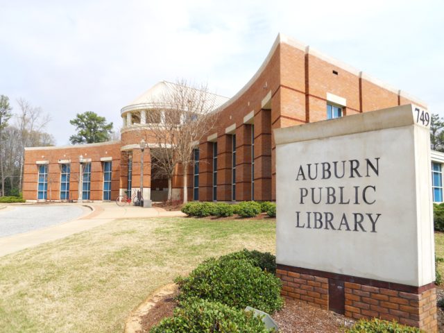 Biblioteca Pública de Auburn Embrujada en Maine