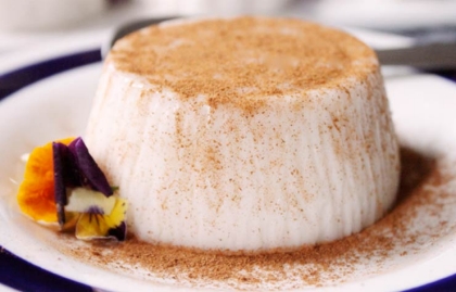 Easy Puerto Rican Dessert Tembleque with Coconut Milk ...