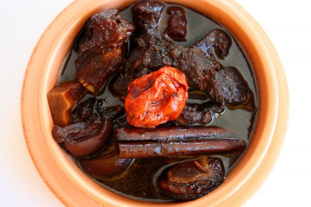 https://flavorverse.com/wp-content/uploads/2018/05/Guyanese-Pepperpot-%E2%80%93-National-Food-of-Guyana-640x426.jpg