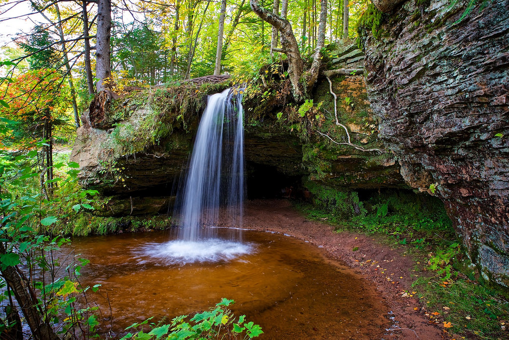 8 of the Best Waterfalls in Michigan, USA - Flavorverse