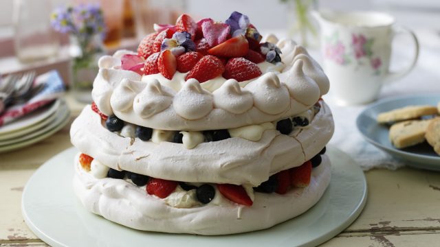 Pavlova New Zealand Dessert