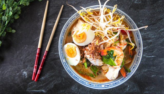 Traditional Non-Vegetarian Soup Laksa