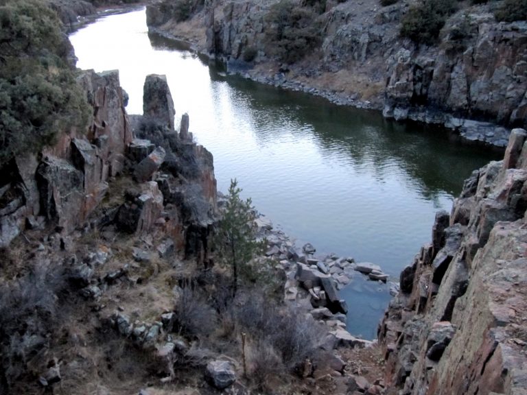 radium hot springs colorado during winter