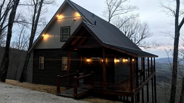 Buffalo River Vacations LLC Treehouse in Arkansas