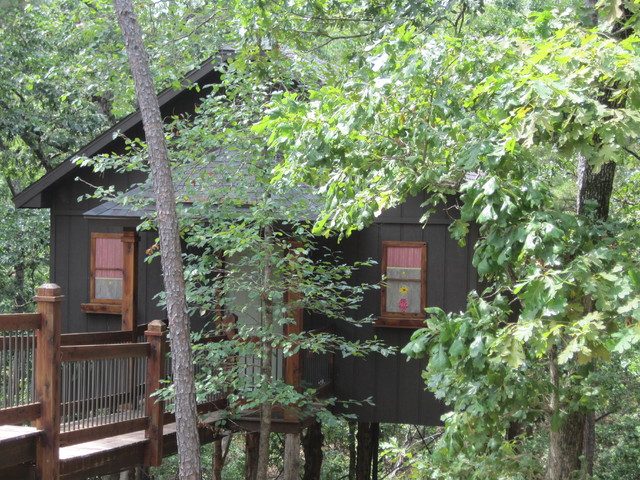 Central Park Treehouse in Arkansas