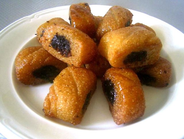 Makroudh Algerian Dessert Food