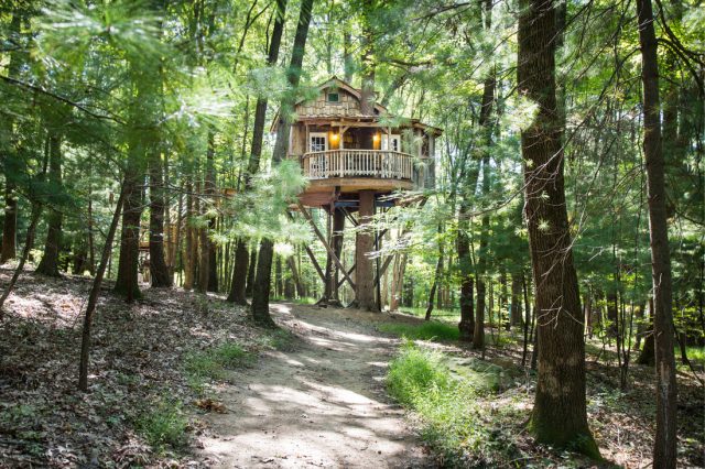 8 of the Wonderful and Scenic Tree Houses in Ohio for an Eventful