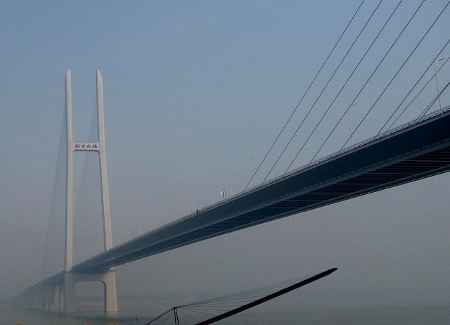 Jingyue Yangtze River Bridge Tallest in the Earth
