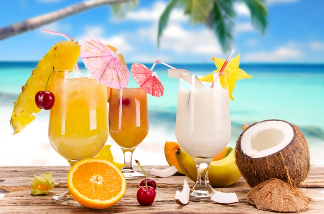 19 of the Best Alcoholic Hawaiian Drinks - Flavorverse