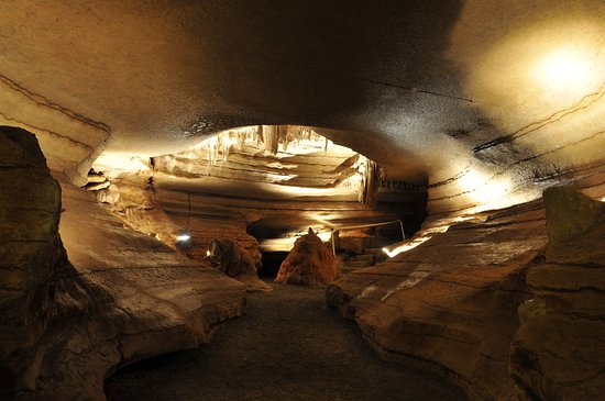 ミズーリ州のブラフの住人の洞窟