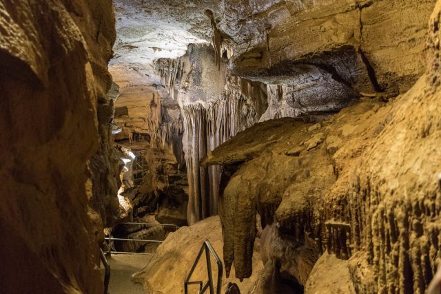 Best Crystal Onyx Cave in Kentucky