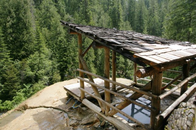 Umpqua Hot Springs in Oregon