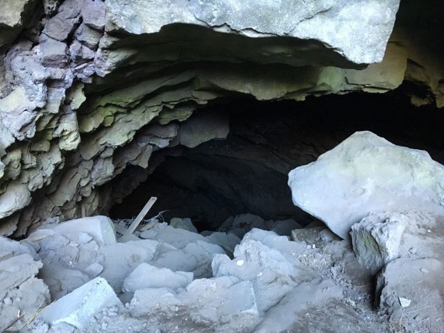 Best Arnold Ice Cave in Oregon