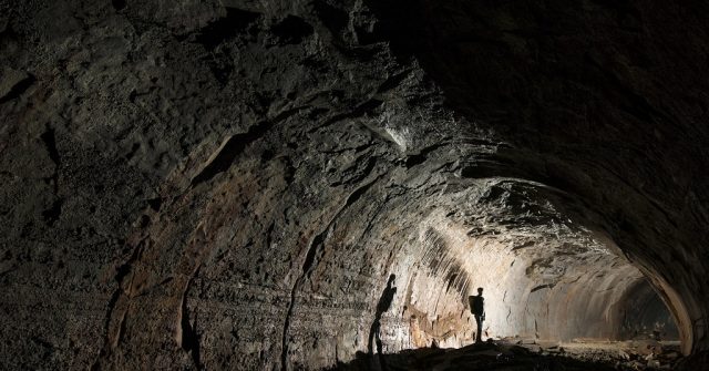 Best Lava River Cave in Oregon