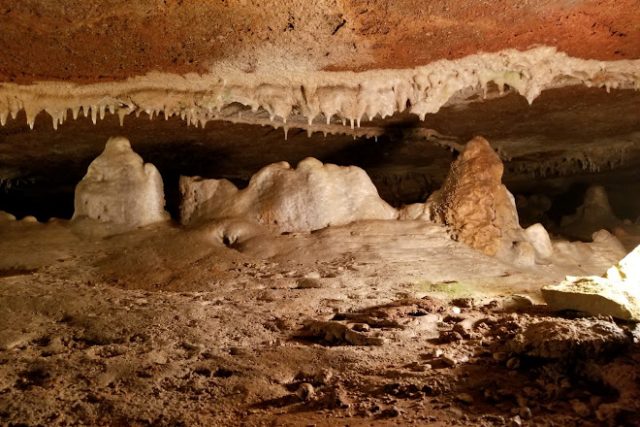 Old Spanish Treasure Cave in Arkansas to Visit