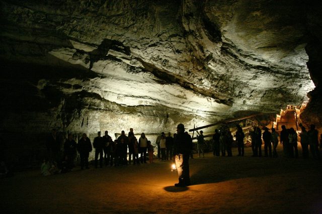 Blue Spring Cave Tennessee to Visit
