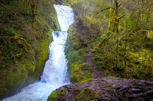Bridal Veil Waterfalls in Northern Oregon