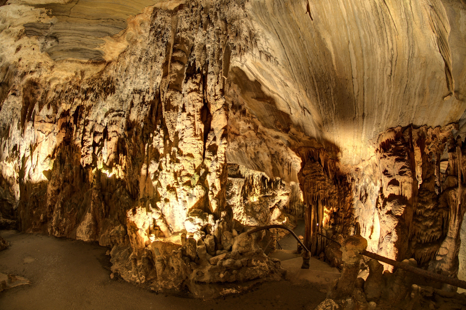 cave tours near nashville tennessee