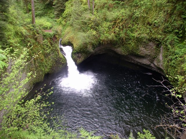 Punch Bowl Falls in Northern Oregon