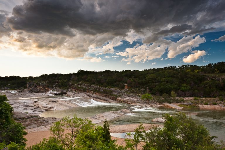 15 of the Best and Most Splendid Waterfalls in Texas - Flavorverse