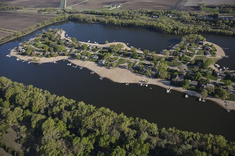 18 Best Lakes in Nebraska for a Perfect Holiday Flavorverse