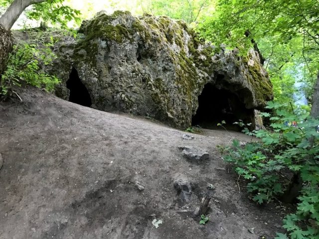 Hobbit Caves in Northern Utah