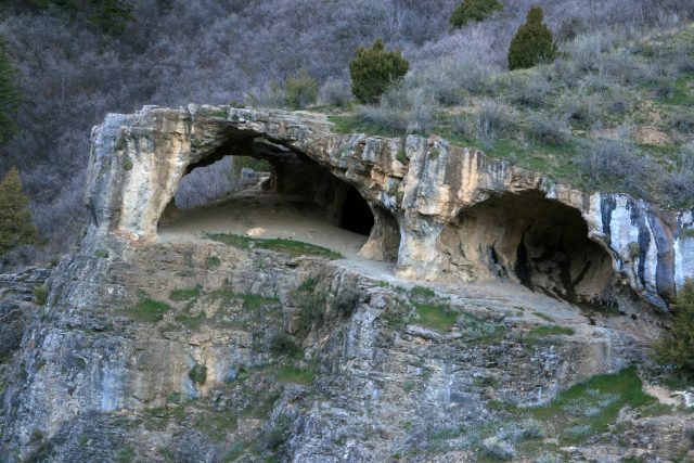 Wind Cave in Northern Utah