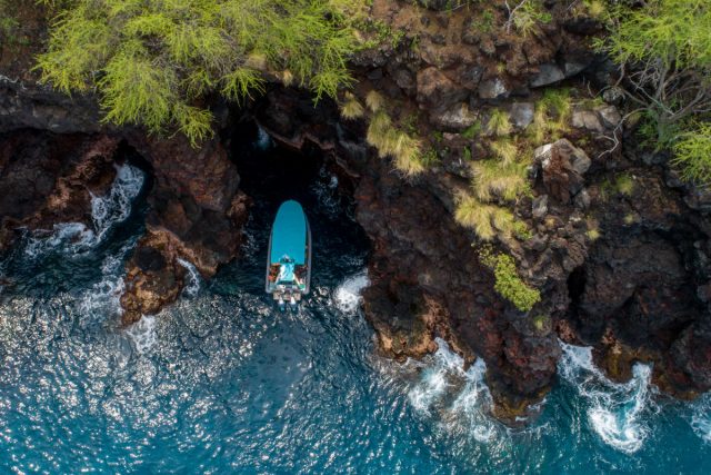 Keauhou Bay Sea Caves in Hawaii