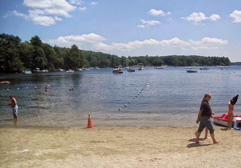 18 of the Best Lakes in Massachusetts